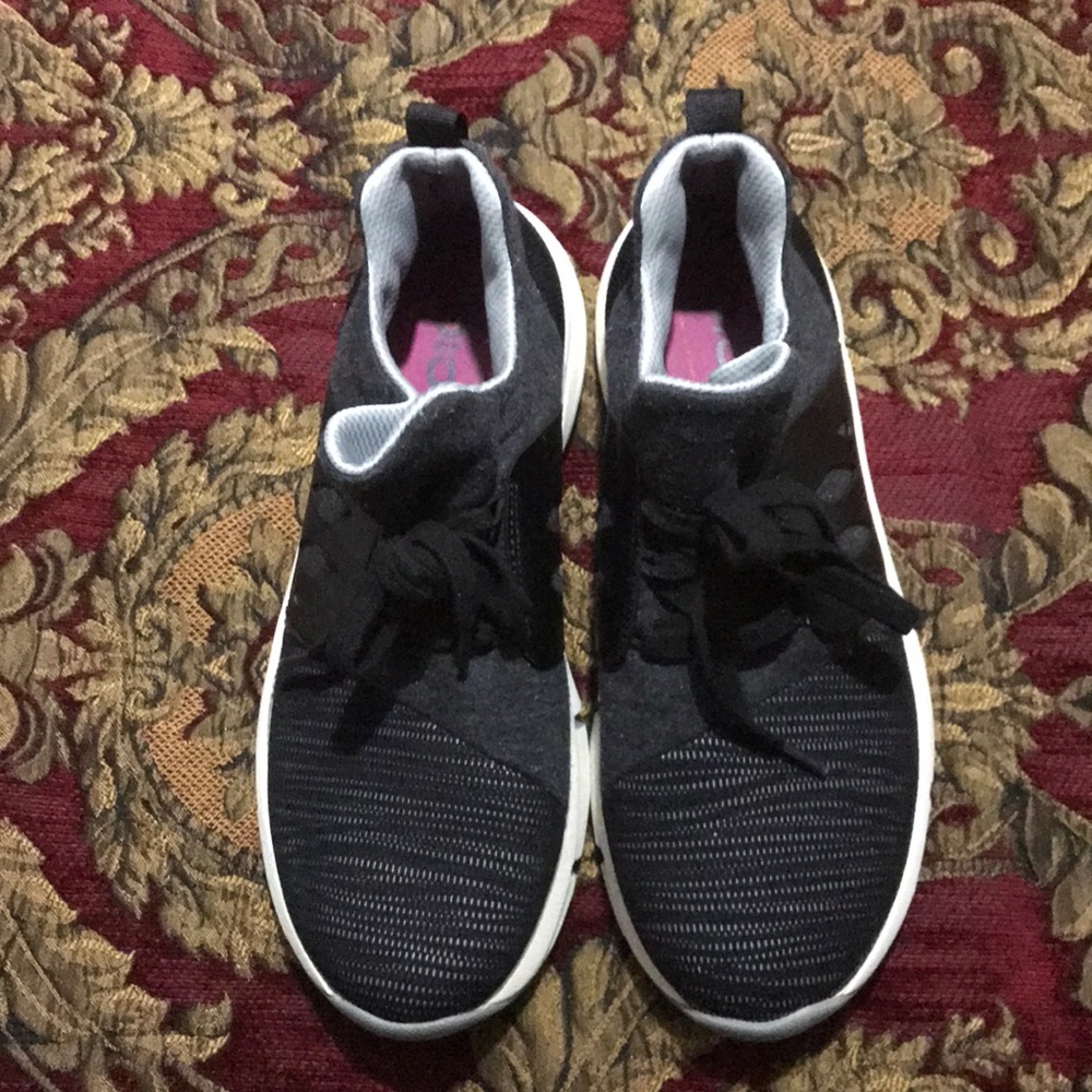 biónica Tennis shoes